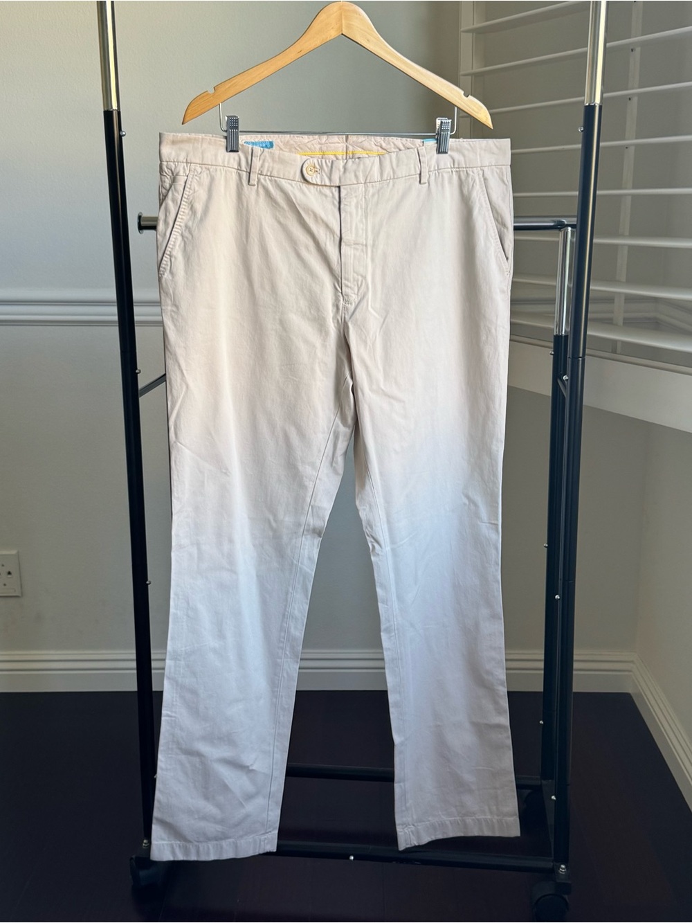 J McLaughlin Taylor Solid Men's Long Bottoms Chino Pants Stone Size 40 NWT
